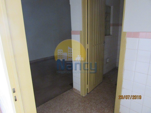 Casa para alugar com 2 quartos, 79m² - Foto 17