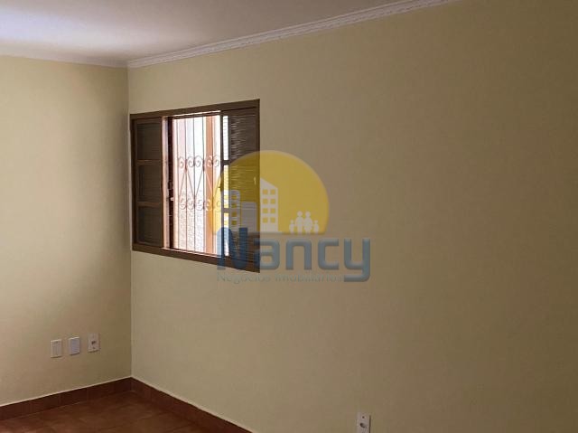 Casa para alugar com 3 quartos, 106m² - Foto 13